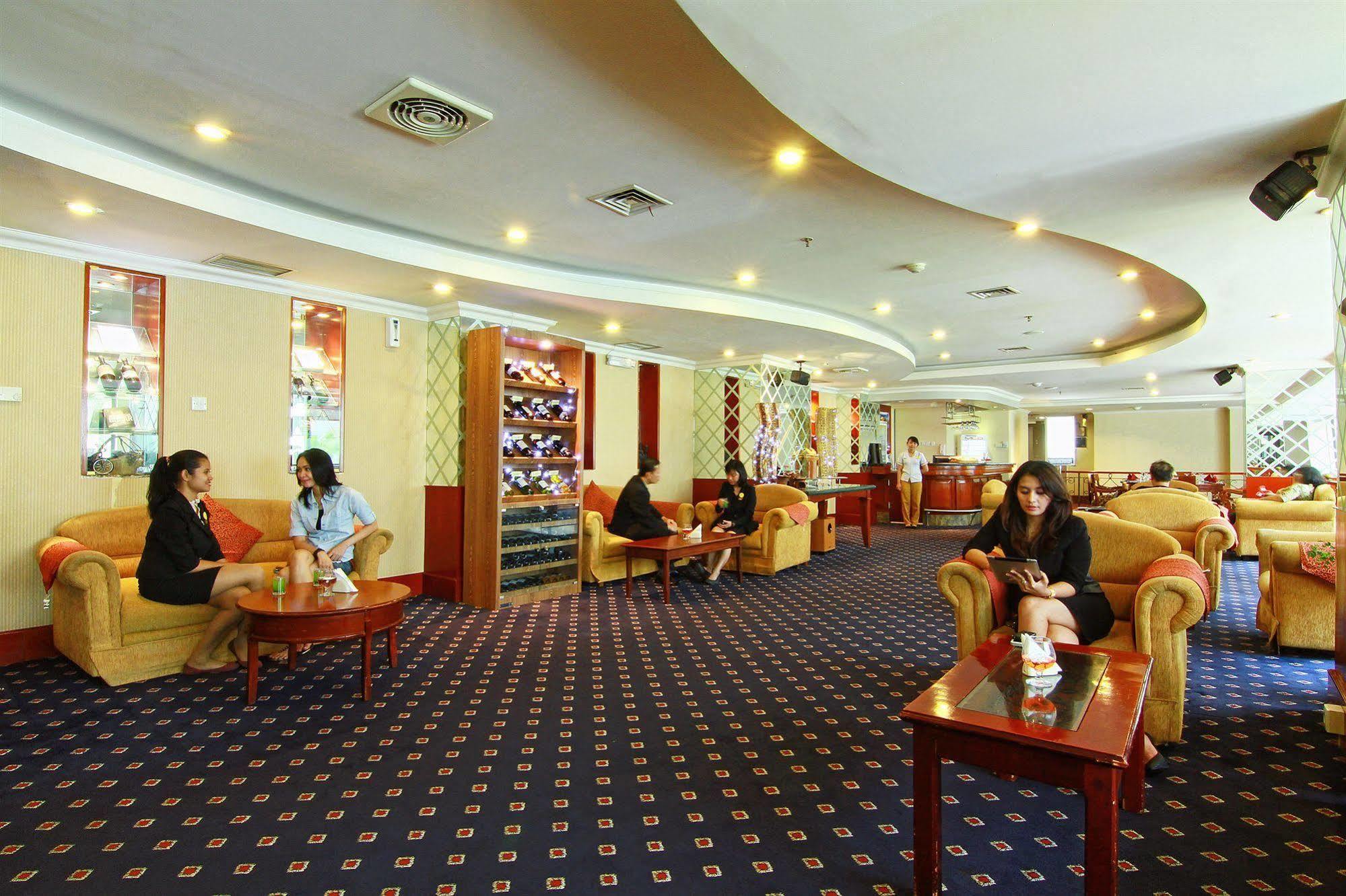 Grand Arkenso Park View Ξενοδοχείο Σεμαράνγκ Εξωτερικό φωτογραφία